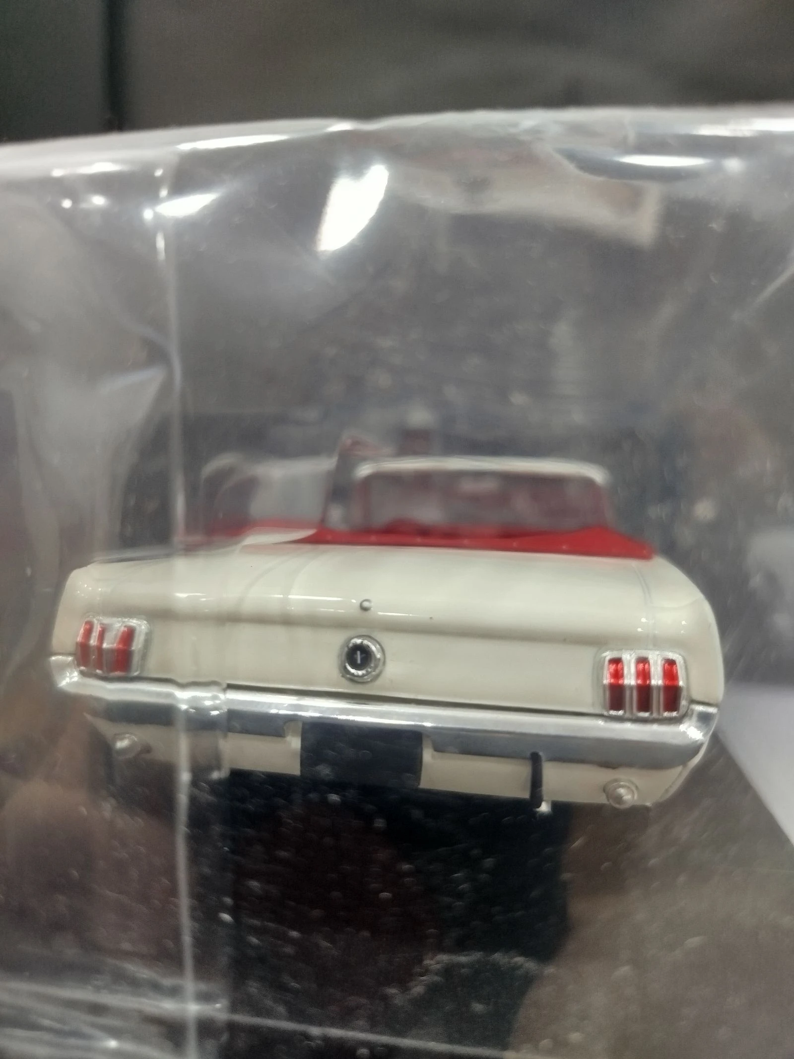 Classic Ford Mustang 1965 1/24 model car – photo 5